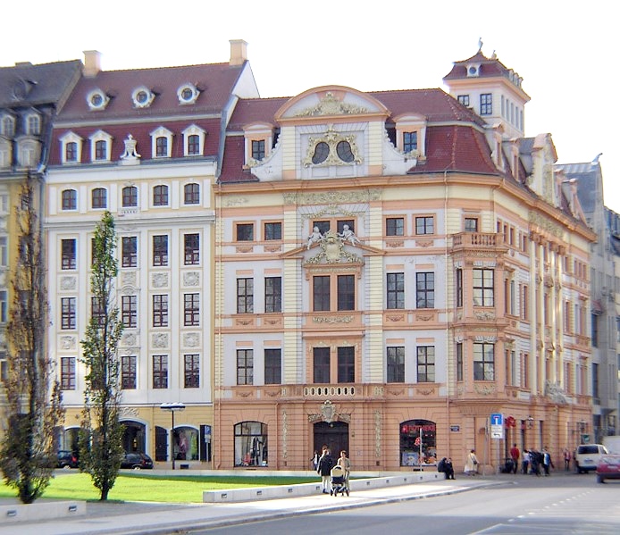 Romanushaus: Ostfassade zur Katharinenstraße aus Richtung Bildermuseum